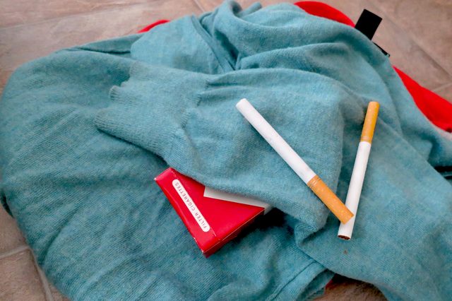 how-to-remove-cigarette-smoke-odor-from-clothes-learn-how-to